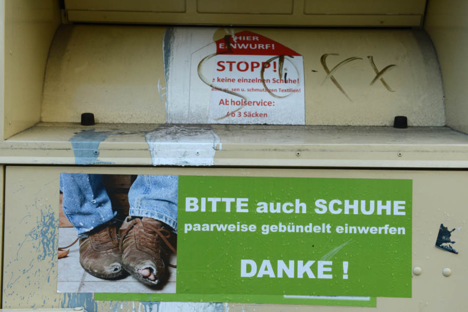 Eine Frau blieb jetzt in einem Altkleidercontainer stecken. (Symbolbild)