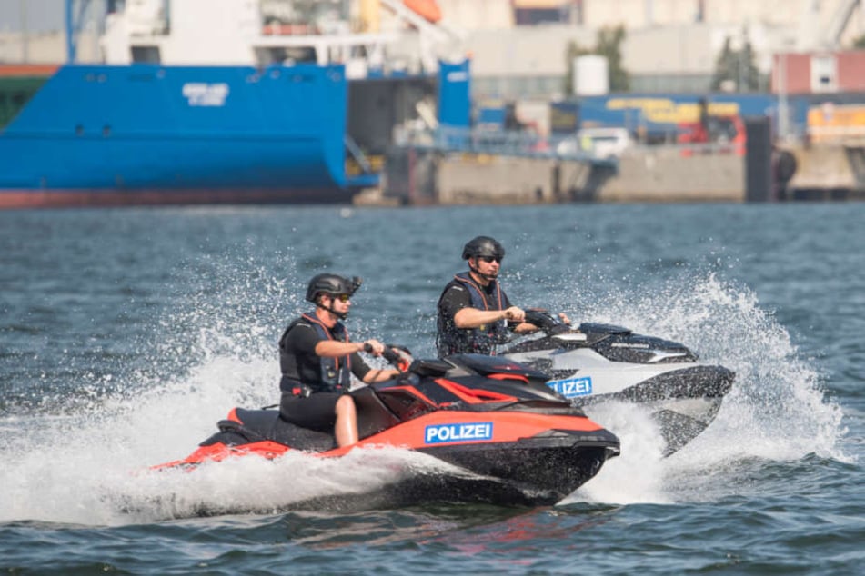 Die Wasserschutzpolizei will Jetskis testen und dann entscheiden, ob sie zukünftig eingesetzt werden.