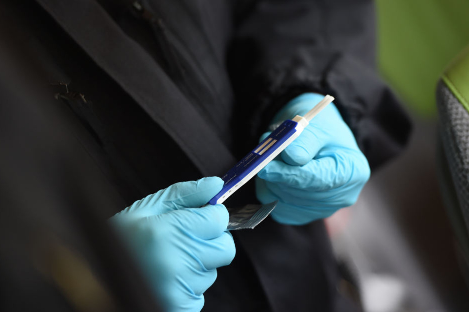 Ein Drogenschnelltest zeigte einen positiven Wert auf Amphetamine. (Symbolbild)