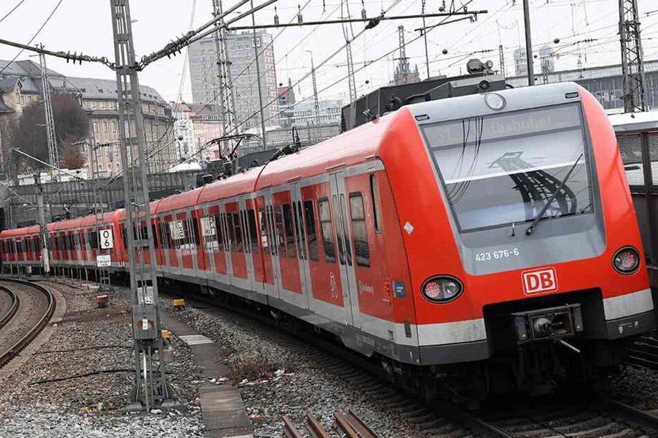 Von gleich zwei S-Bahnen wurde der Mann in München überfahren.