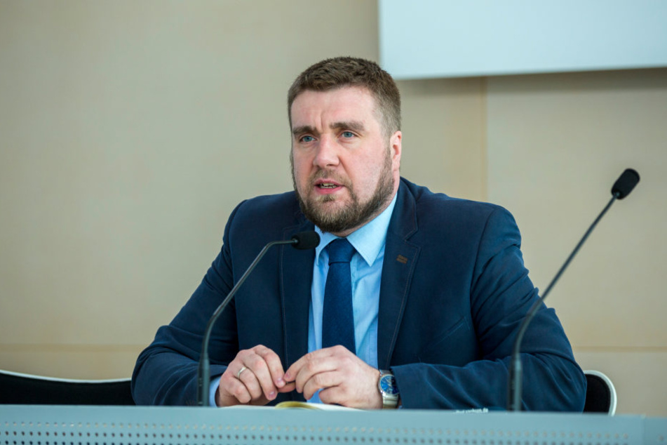 Der sächsische AfD-Geschäftsführer Uwe Wurlitzer kritisiert die Aufklärungsarbeit der Polizei.