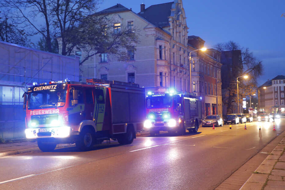 Die Zwickauer Straße musste kurzzeitig gesperrt werden.
