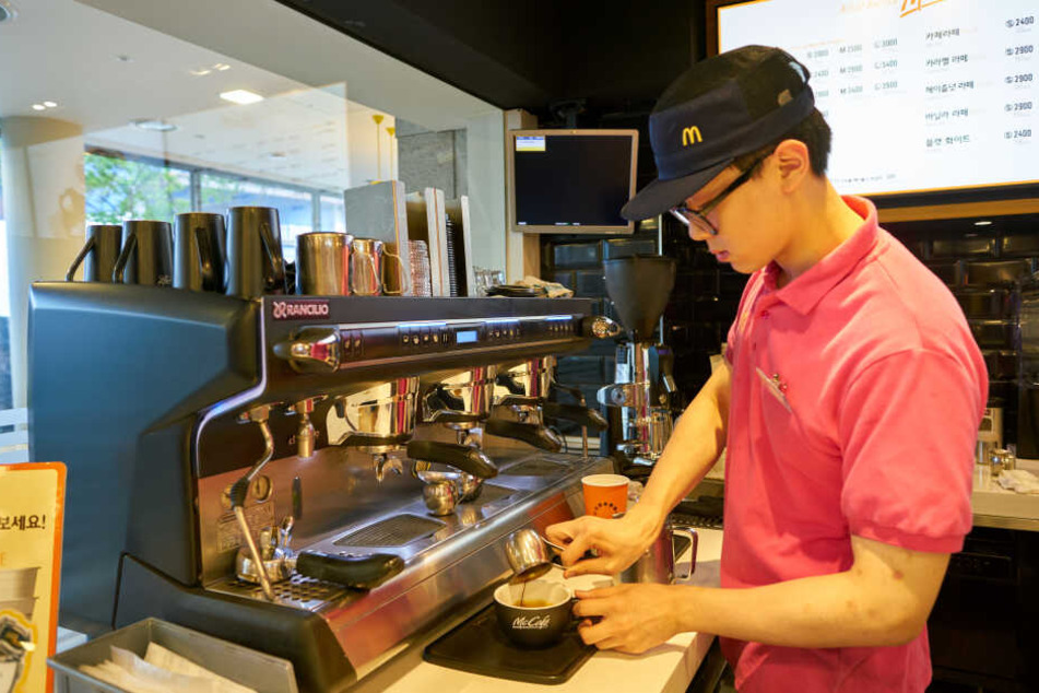 Hatte ein McDonald's-Mitarbeiter Browns Bestellung falsch ausgeführt und statt eines Kaffees einen Kakao serviert? (Symbolbild)