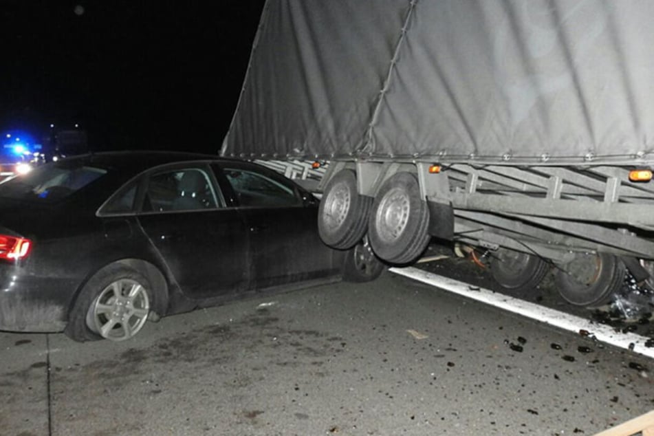 Vollsperrung! Schwerer Unfall auf der A14 - TAG24