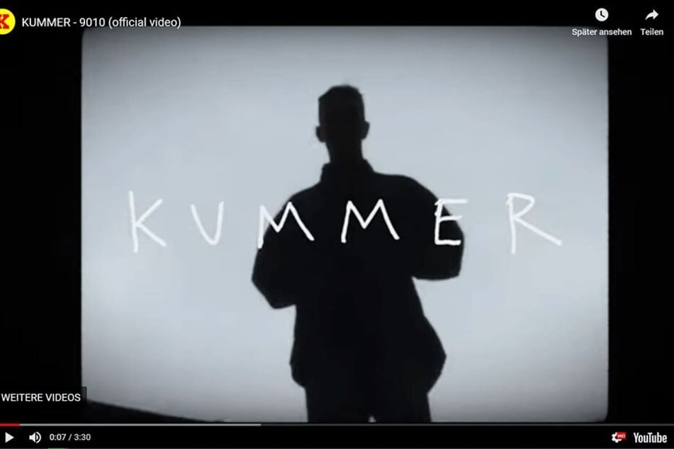 Das am Donnerstag veröffentlichte Video "KUMMER - 9010" ist gespickt mit bitterer Kritik und historischen Chemnitz-Aufnahmen.