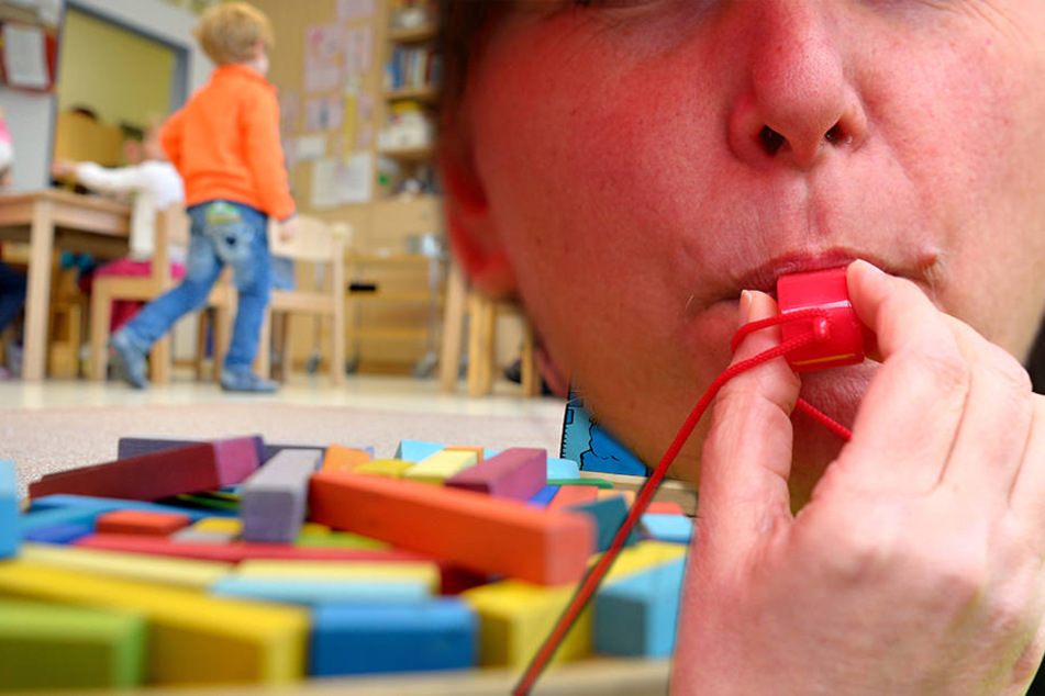 Wegen der Warnstreiks der Beschäftigten kommt es in etlichen Kindertagestätten und Horten in Leipzig zu Engpässen.