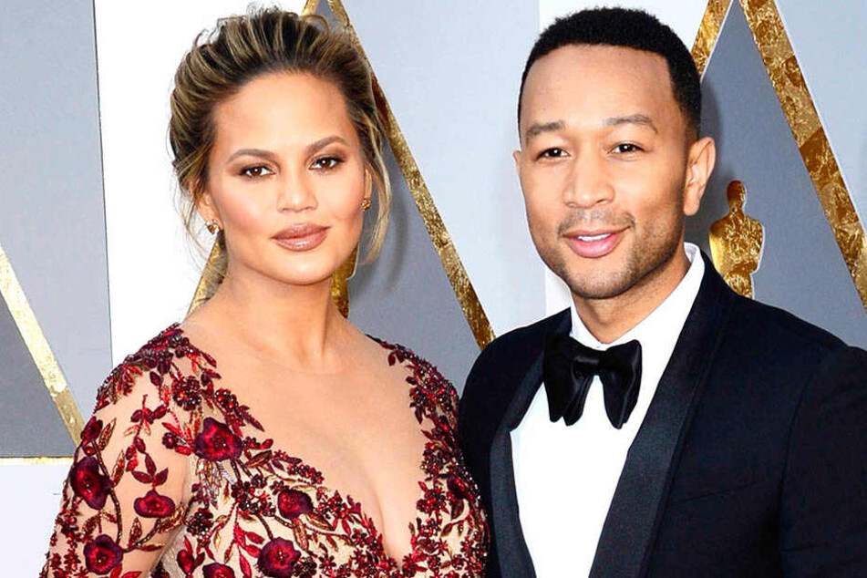 Gemeinsam mit ihrem Partner John Legend (39) darf sich Chrissy Teigen (32) über Nachwuchs freuen.