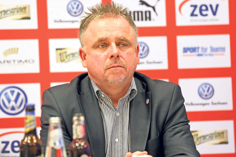 „Wir werden Lizenzunterlagen für die Teilnahme an der 2. Bundesliga, der 3. Liga und der Regionalliga einreichen“, berichtet Geschäftsführer Frank Fischer.