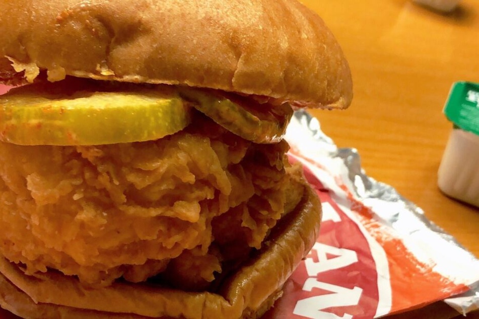 Das Objekt der Begierde. Der neue Chicken-Burger von "Popeyes".