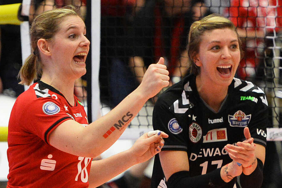 Wenn Valérie Courtois (hat am Dienstag Geburtstag - alles Gute!) wieder fit ist, kann sie erneut zusammen mit Gina Mancuso (r.) jubeln.