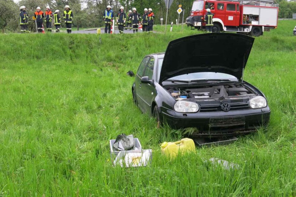 Mit diesem Golf verursachte der 38-Jährige einen Unfall und flüchtete mit dem Auto seines Ersthelfers.