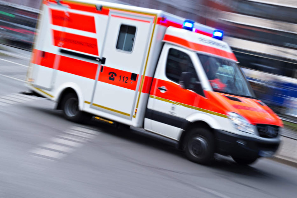 Der kroatische Fußballfan verletzte sich schwer und wurde in eine Klinik gebracht.