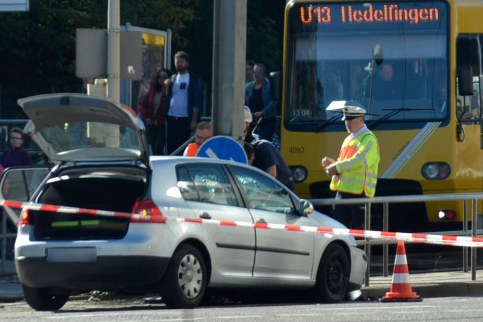 Das Wrack des VW Golfs nach dem Unfall.