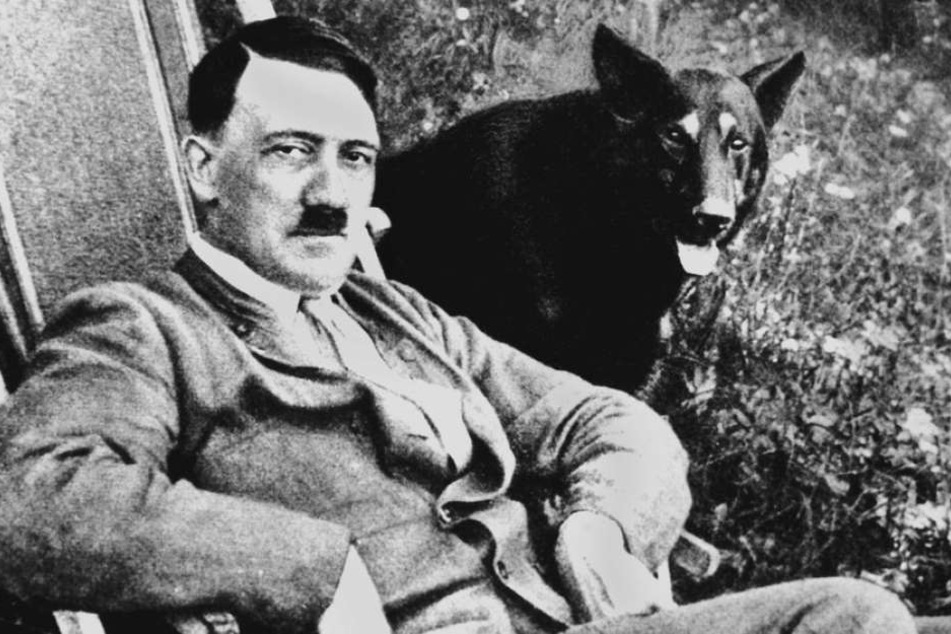 Hat Adolf Hitler wirklich den 30. April 1945 überlebt? Forscher glauben, er entkam vielleicht durch einen Tunnel.