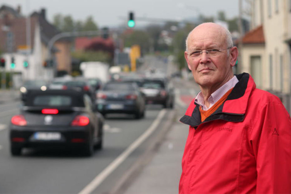 Hugo Eikmeier sieht die Nordumgehung und die damit einhergehende Entlastung innerhalb von bad Oeynhausen kritisch.