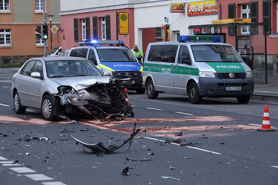 Der Toyota wurde schwer beschädigt.