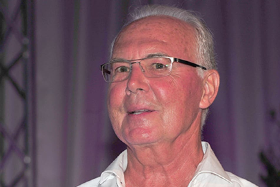 Fußballlegende Franz Beckenbauer lächelt im Rahmen des 30. Kaiser Cup Golfturniers zugunsten der Franz Beckenbauer-Stiftung im Quellness Golf Resort Bad Griesbach.