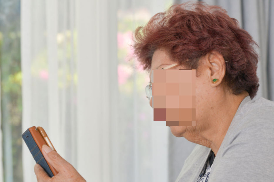 Zwei ältere Damen wurden stutzig, als sich vermeintliche Polizeibeamte telefonisch nach ihren Bargeldreserven erkundigten.
