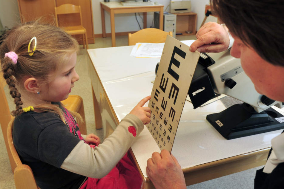 Immer mehr Kinder bestehen die Schulaufnahmeuntersuchung nicht und werden zurückgestellt. (Symboldbild)