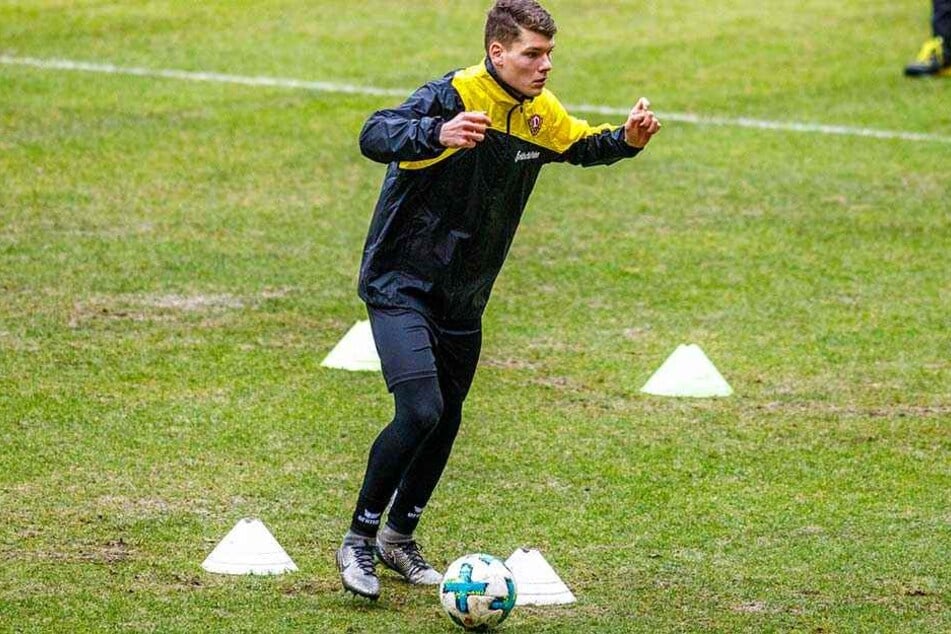 Kevin Ehlers (l.) soll für Dynamos Innenverteidigung aufgebaut werden.