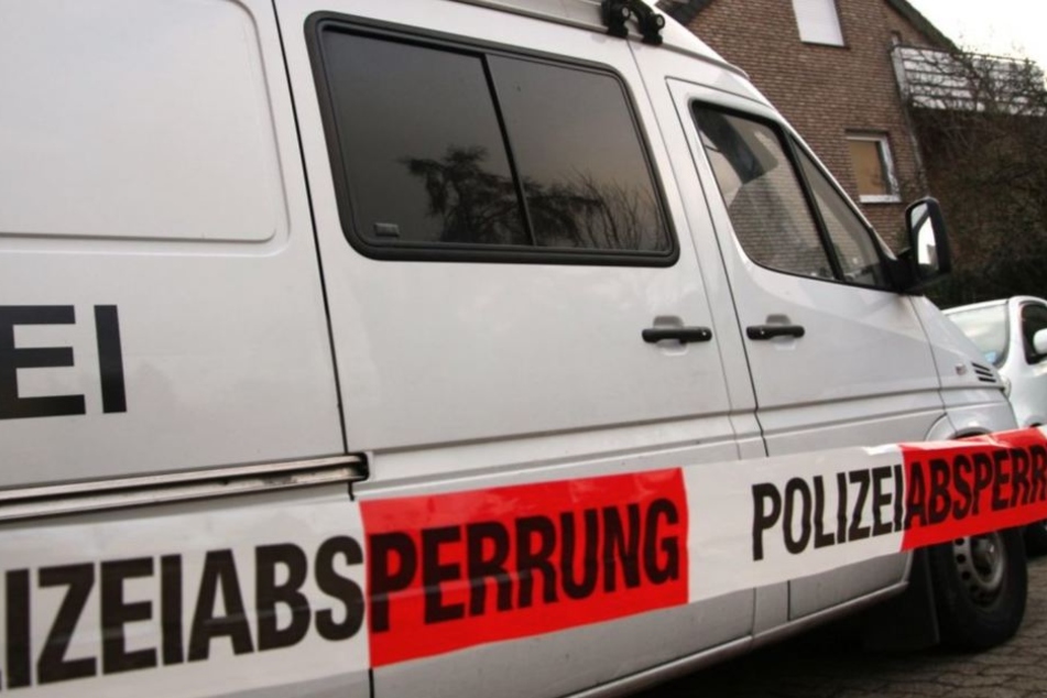 Die Ermittler gehen davon aus, dass die Attacke mit der Trennung des Paares zu tun hat. (Symbolbild)