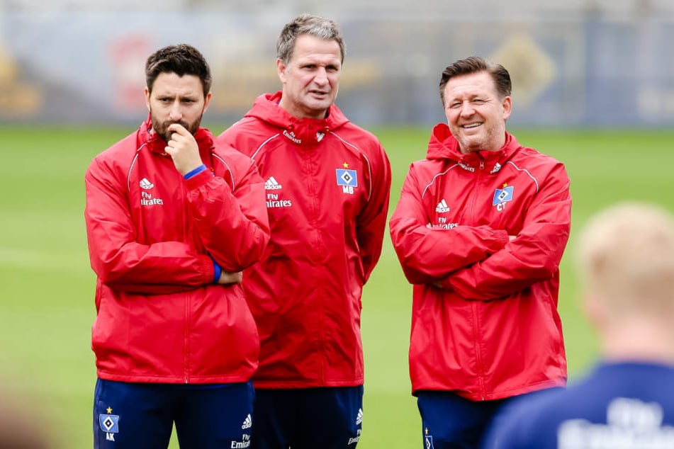 HSV-Trainer Christian Titz (r) und sein Stab dürften mit dem Spiel zufrieden sein. (Archivbild.)