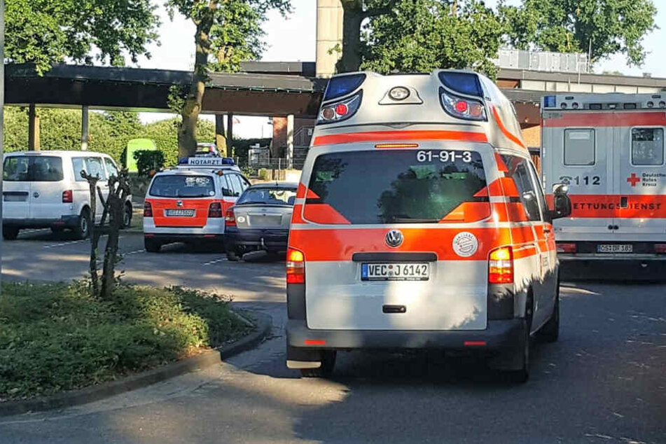 Mit mehreren Rettungswagen mussten die Kinder in Krankenhäuser gefahren werden.