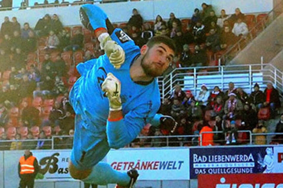 Kann FSV-Keeper Johannes Brinkies, hier
beim 3:0-Sieg im Hinspiel in Aktion, am Samstag auch beim SC Paderborn seinen Kasten
sauberhalten?