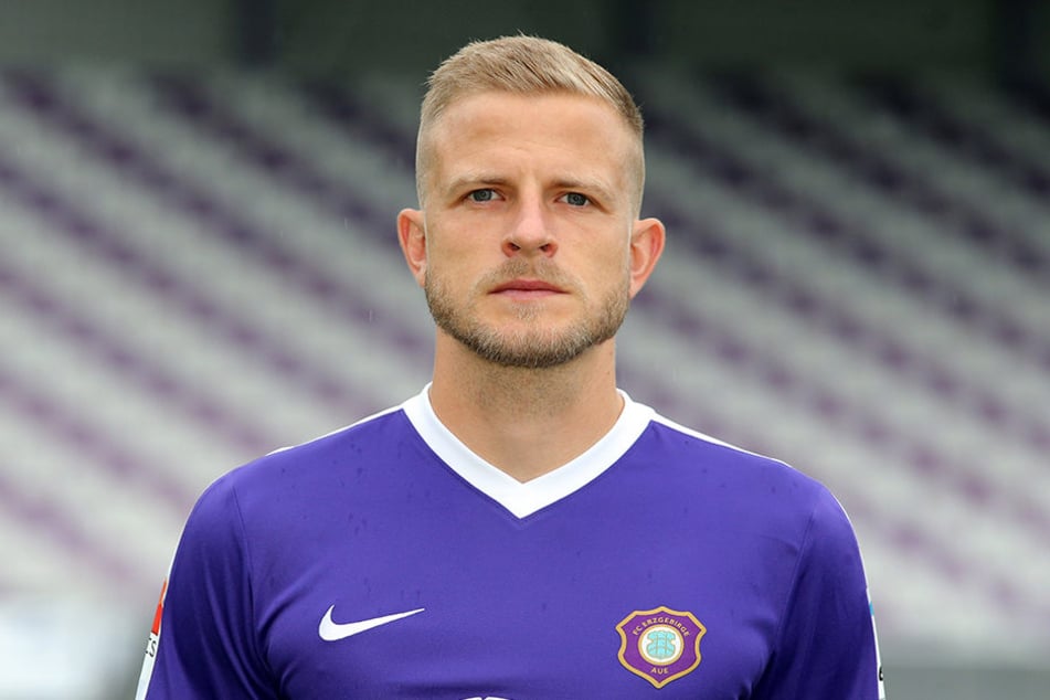 Stürmer Nicky Adler vom FC Erzgebirge Aue.