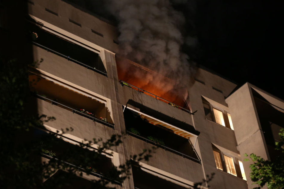 Am Freitagabend brannte es in der Gerokstraße. Zwei Menschen wurden verletzt.