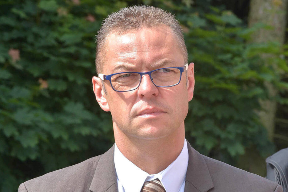 Bürgermeister Ingo Seifert (49, Freie Wähler) kann die Dreistigkeit des Diebstahls nicht fassen.