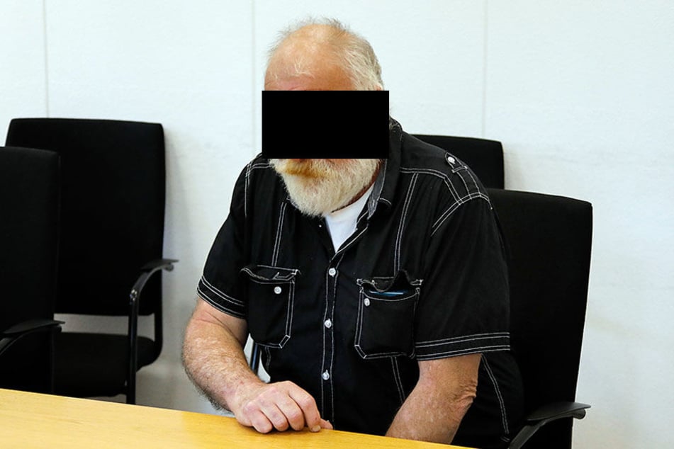 Der 60-Jährige soll sich zwischen Januar 2013 und Dezember 2014 an einer heute 14 Jahre alten Schülerin mehrfach vergangen haben.