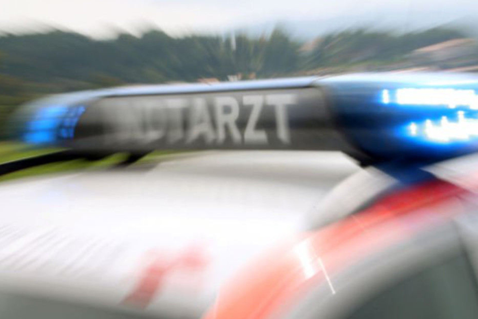 Vier Insassen wurden bei dem Unfall verletzt. (Symbolbild)