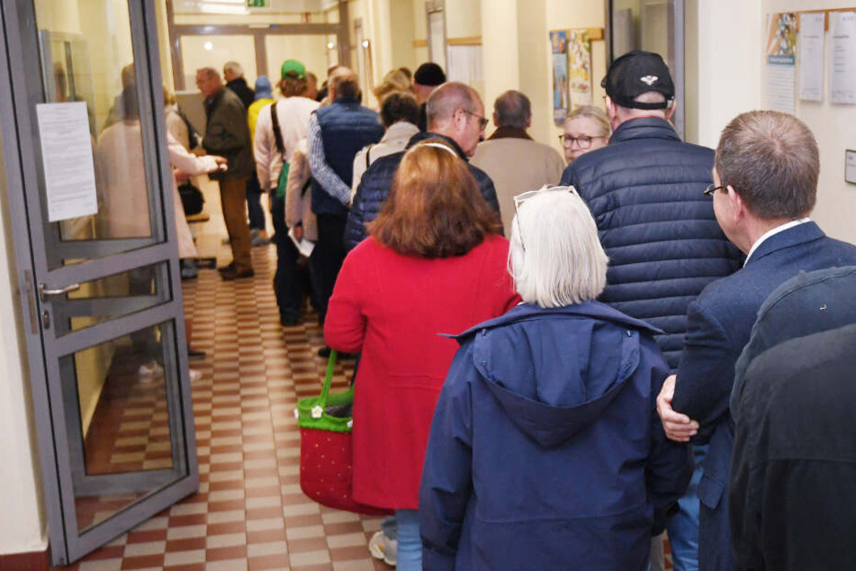 Wähler standen in Bremen teilweise sogar Schlange, um ihre Stimmen abzugeben.