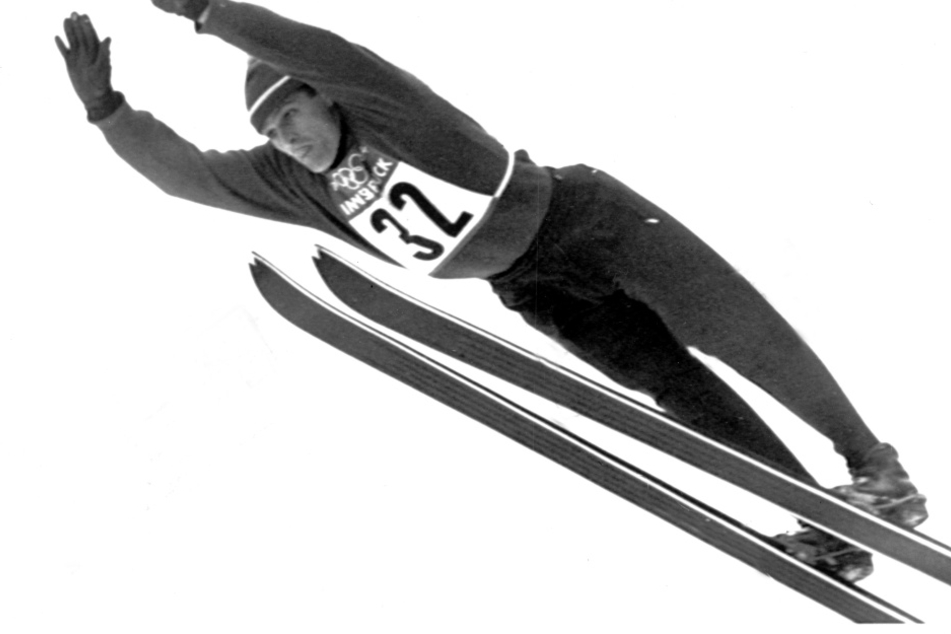 Der 60er Olympiasieger aus Zella-Mehlis belegt bei den Olympischen Winterspielen in Seefeld bei Innsbruck am 31.01.1964 den sechsten Platz im Springen von der Normalschanze.