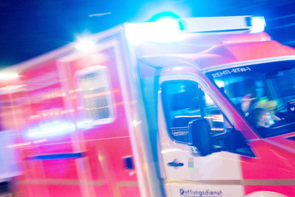 Das Unfallopfer erlitt lebensgefährliche Verletzungen (Symbolbild)