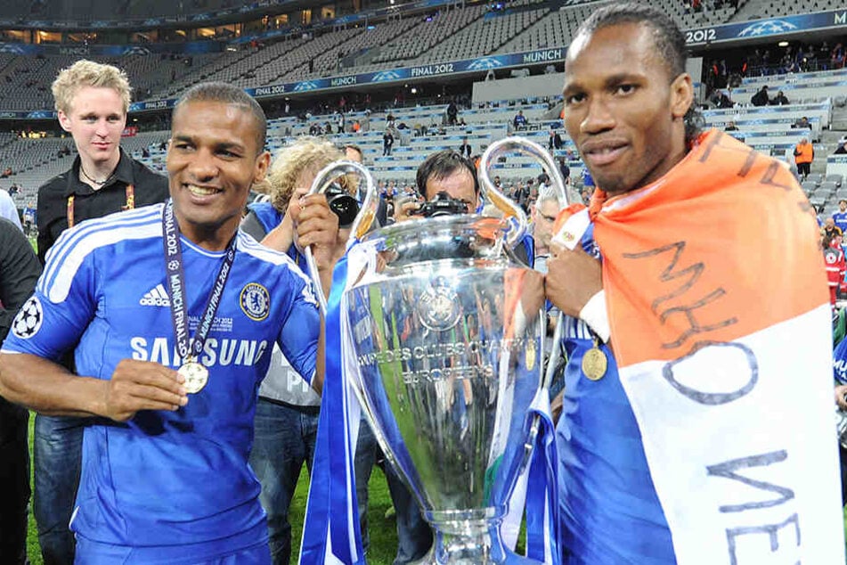 Der größte Erfolg in der Karriere von Florent Malouda (l.): Der Gewinn der Champions League 2012 mit dem FC Chelsea beim FC Bayern München.