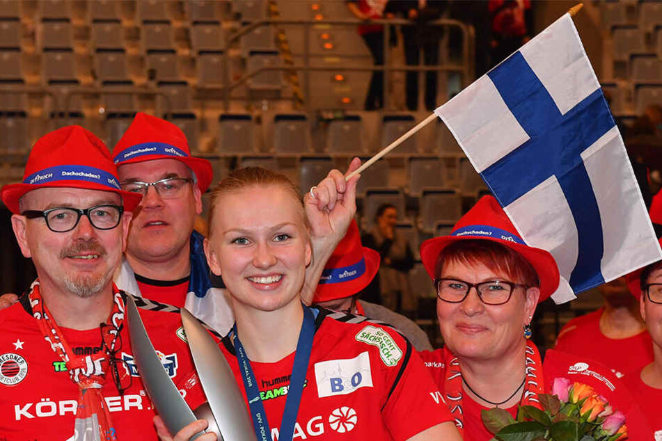 Diagonalangreiferin Piia Korhonen hatte ihren eigenen kleinen Fanclub: Eltern und Freunde waren extra aus Finnland zum Pokalfinale nach Mannheim gekommen.
