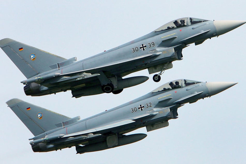 Flogen die Kampfjets zu niedrig?