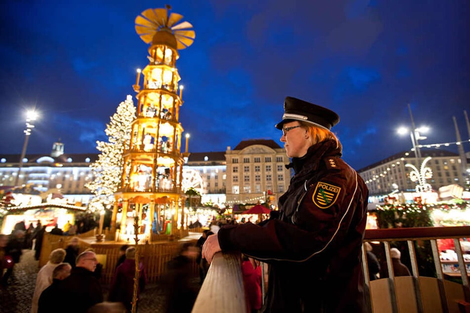 660.000 Euro will die Stadt in mehr Sicherheit auf dem Striezelmarkt investieren.