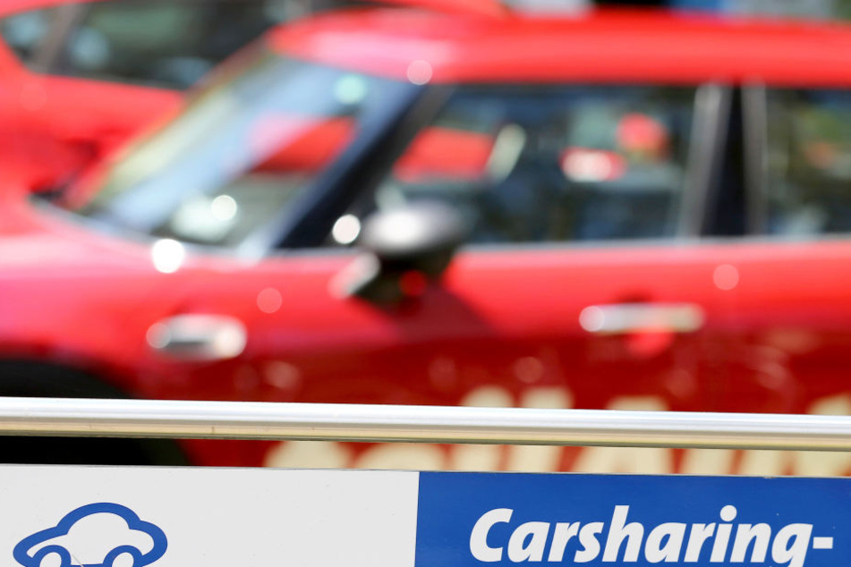 Mit dem neuen flexiblen Carsharing-Konzept kann man Autos auf allen öffentlichen Parkplätzen abstellen, nicht nur auf denen der Anbieter.