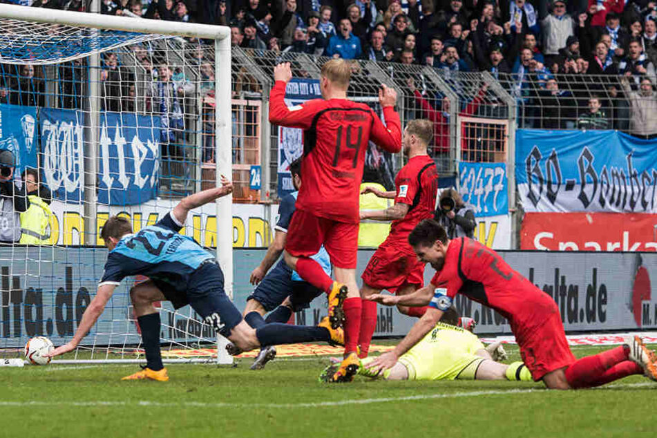 Das letzte Spiel gegen Bochum endete 2:2. Hesl konnte einen Elfmeter von Terodde in der Nachspielzeit (90.+6!) halten, der Nachschuss war drin.