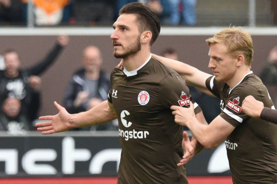 Dimitrios Diamantakos jubelt nach einem seiner sieben Saisontore.