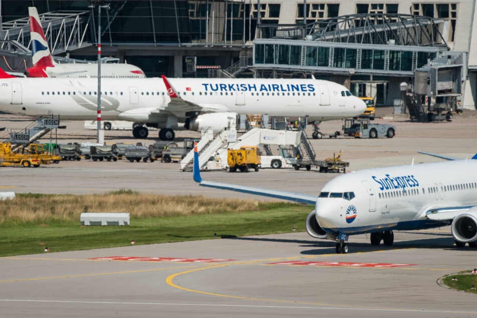 Die Flughafenpolizei von Antalya hat die Festnahme bestätigt.