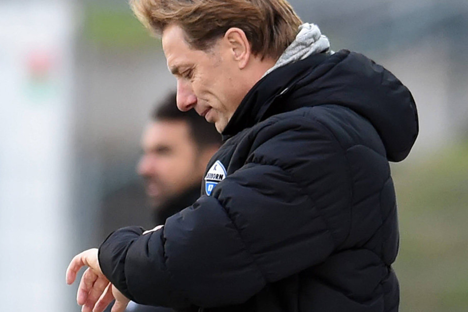 Seine Zeit ist abgelaufen. René Müller (hier beim Spiel in Lotte) ist nicht mehr Trainer des SC Paderborn.