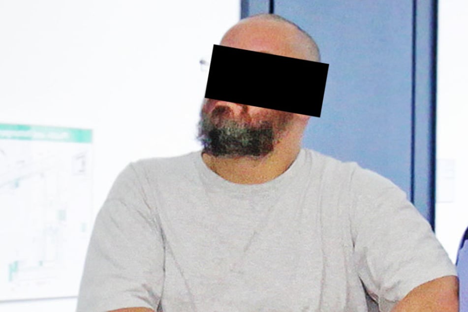 Mike B. (39) verkaufte schlüpfrige Sexspiele, ohne die heiße Ware
auszuliefern.