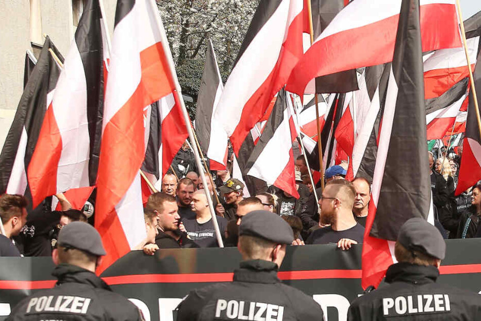 Das Foto aus dem April 2018 zeigt eine Demonstration der Partei "Die Rechte" in Dortmund.