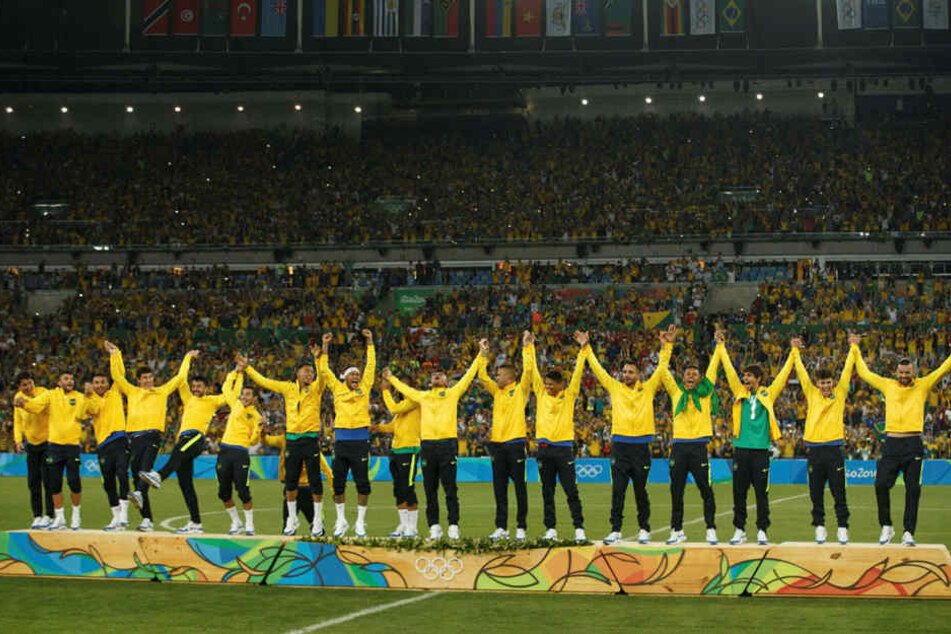 Zwei Jahre nach der 1:7-Demütigung bei der WM feierten 75.000 Fans in Rio den Janeiro nach einem dramatischen Endspiel leidenschaftlich den historischen Triumph.