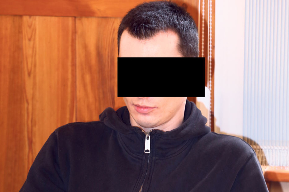 Lars M. (34) muss sich derzeit vor dem Amtsgericht Bautzen verantworten.