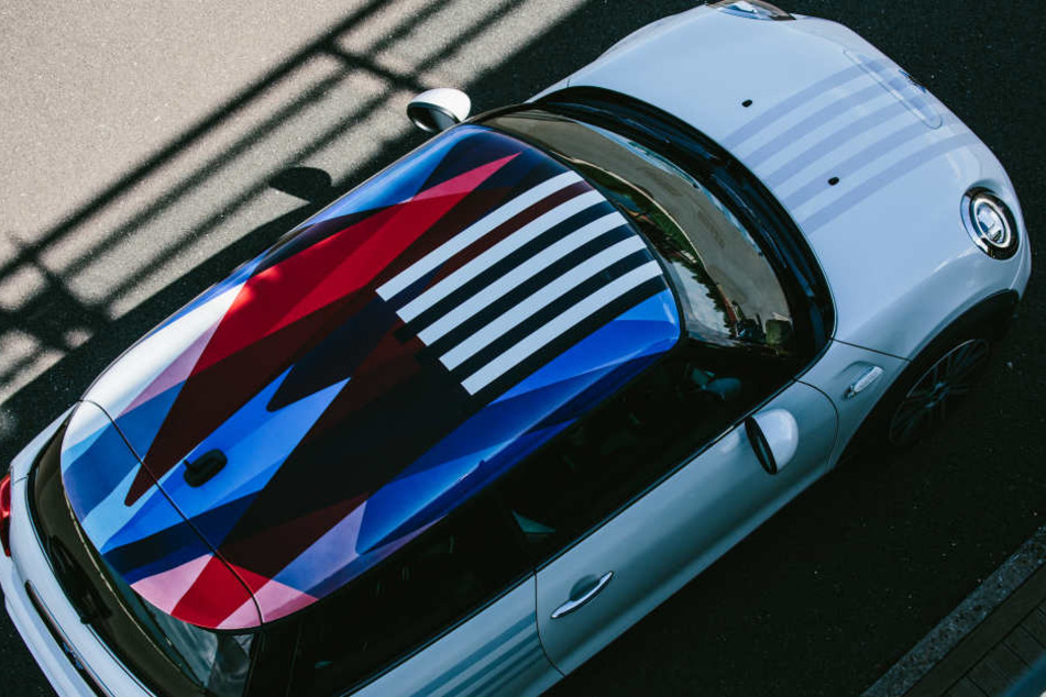 Das Farbdesign mit 3D-Druck erinnert an den Union Jack.